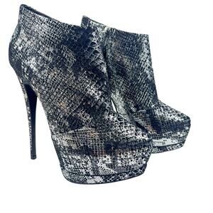 NEW Giuseppe Zanotti Design Snakeskin Platform Heel Booties All Leather Size 38